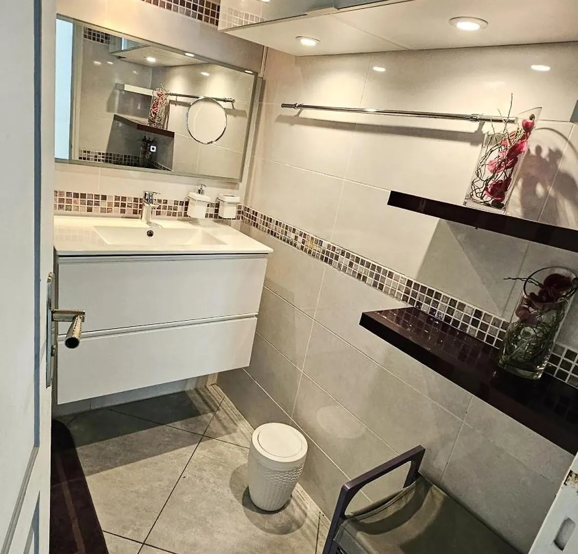 Villa Confortable A Sainte-Anne Avec Piscine Privee