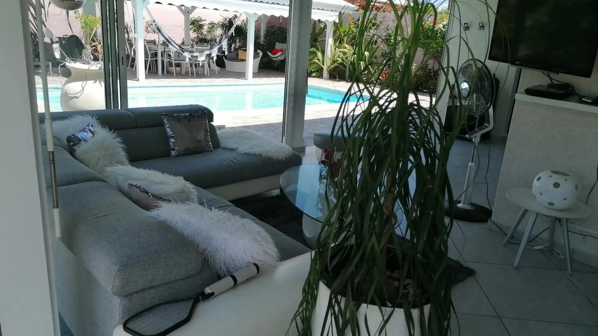 Villa Confortable A Sainte-Anne Avec Piscine Privee Guadeloupe